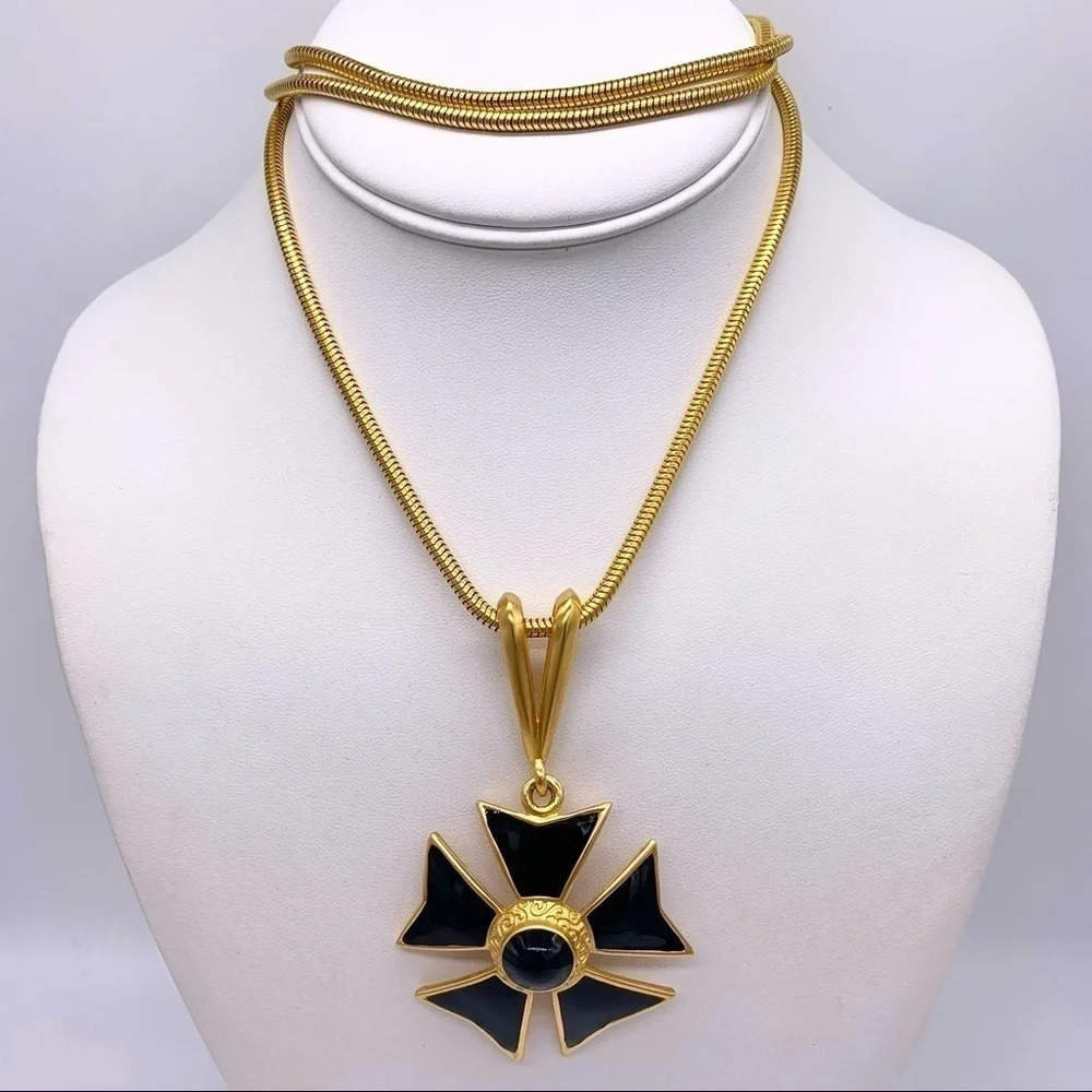 Anne Klein Vintage Black and Gold Pendant Snake Chain Necklace